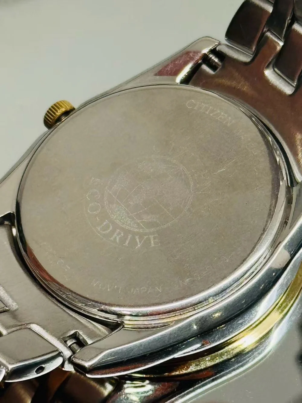 Vintage Citizen Eco-Drive Men’s Two Tone Quartz Watch Day Date 35mm Runs